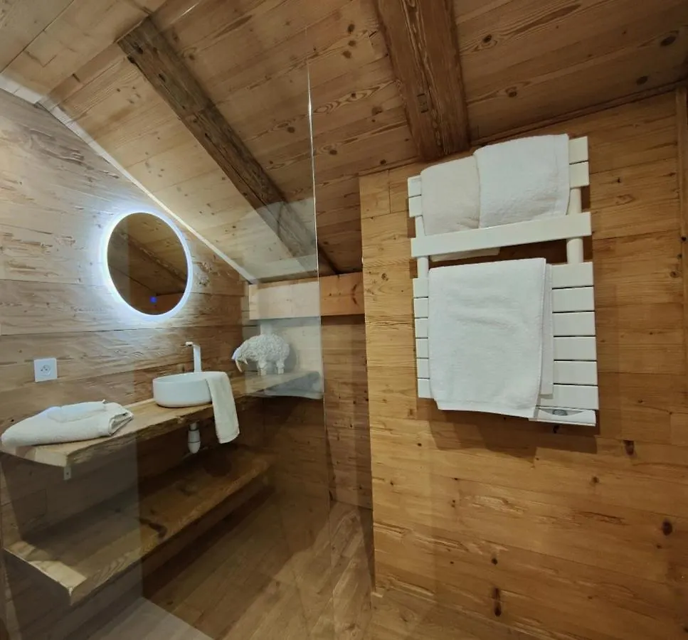 ベッド・アンド・ブレックファスト Chambre Boille A Lait Entremont フランス